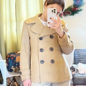 Cute Banana Republic creamy peacoat